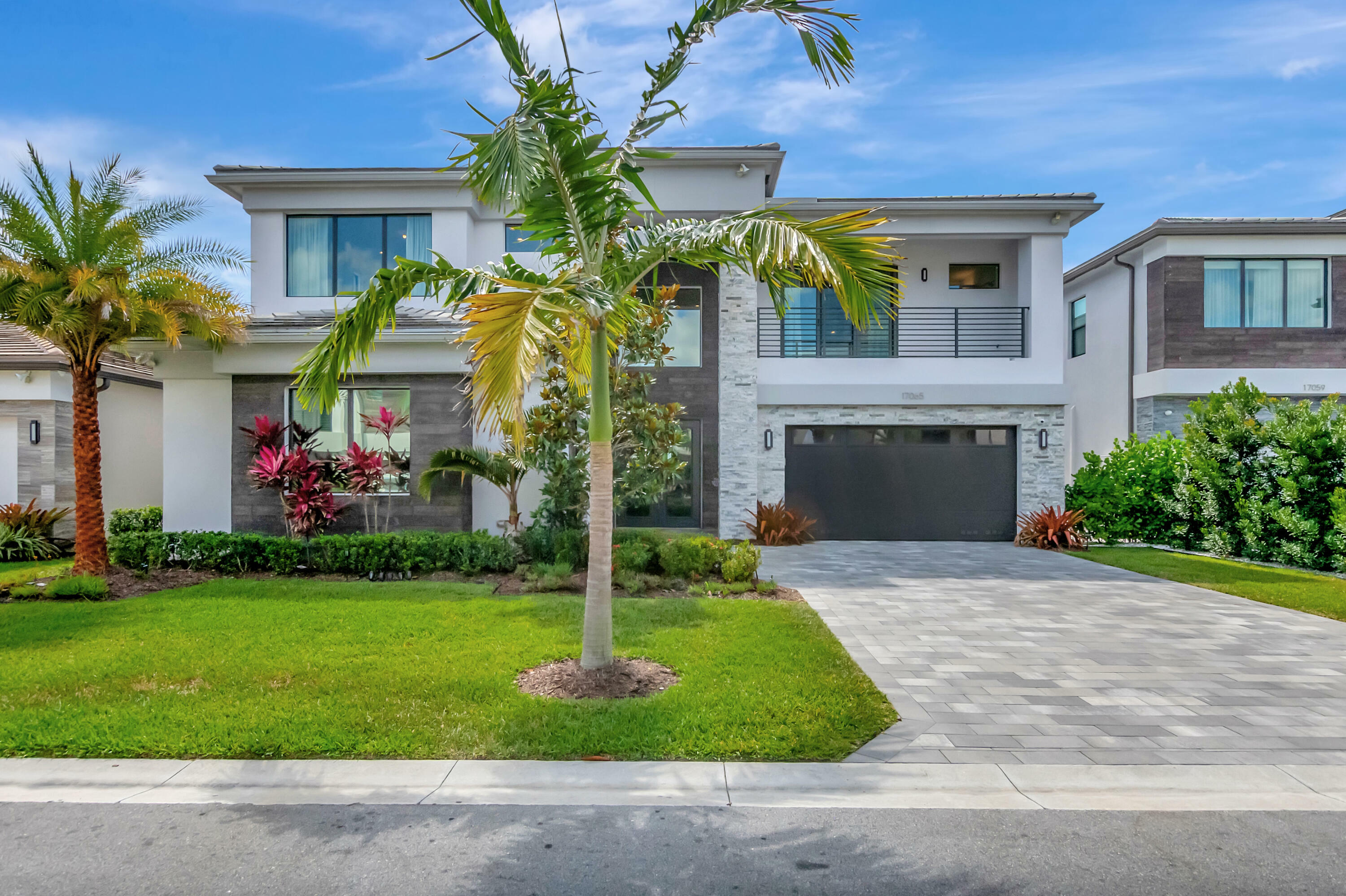 Property Photo: 17065 Rainbow Falls Trail FL 33496