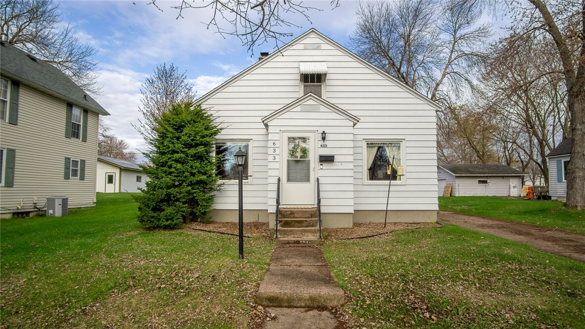 Property Photo: 633 Maple Street WI 54729