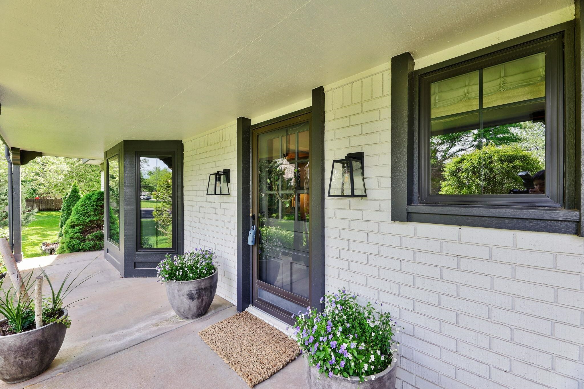 Property Photo: 756 N Stagecoach Ct KS 67230