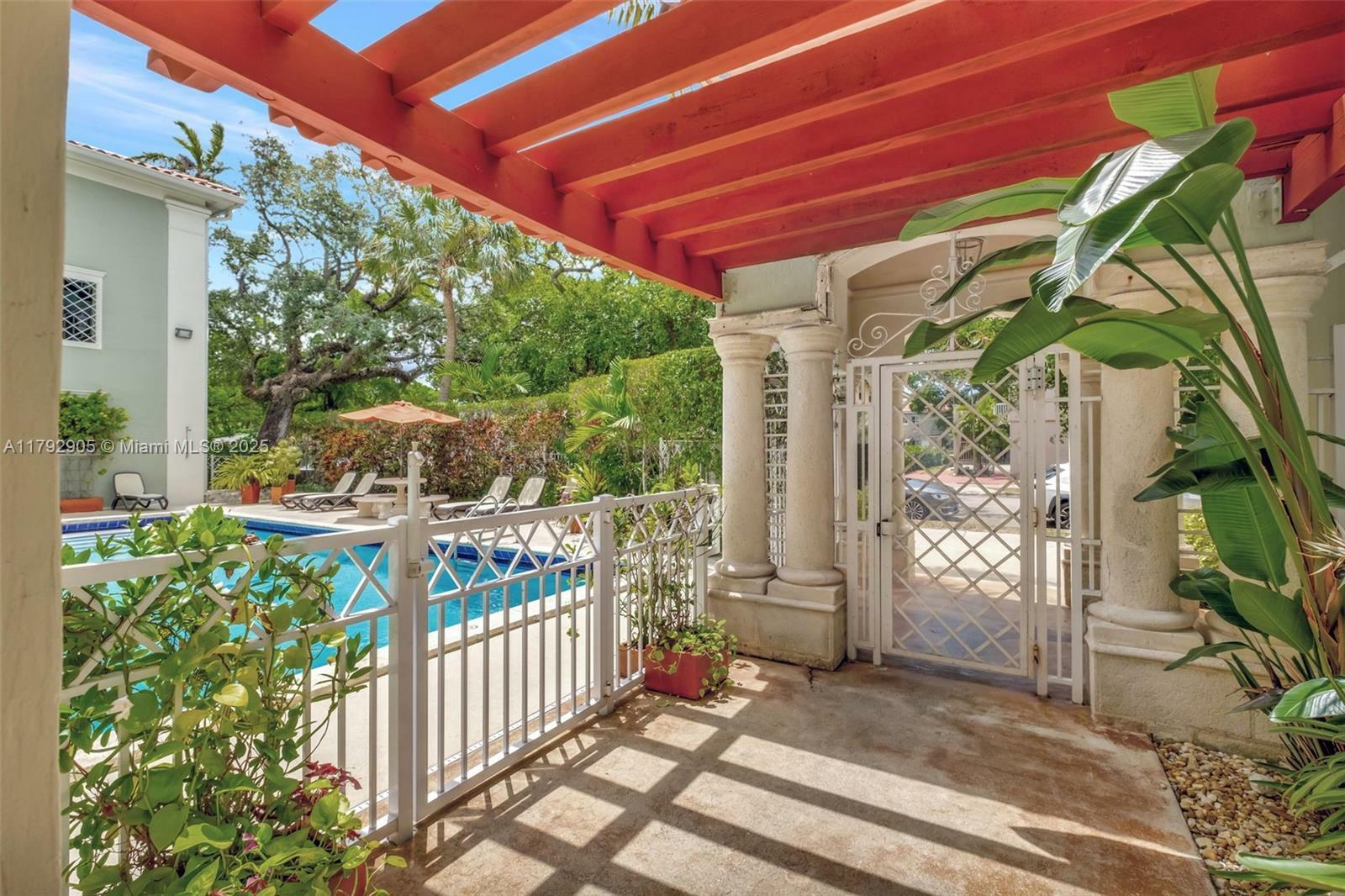 Property Photo: 45 Antilla Ave 1J FL 33134