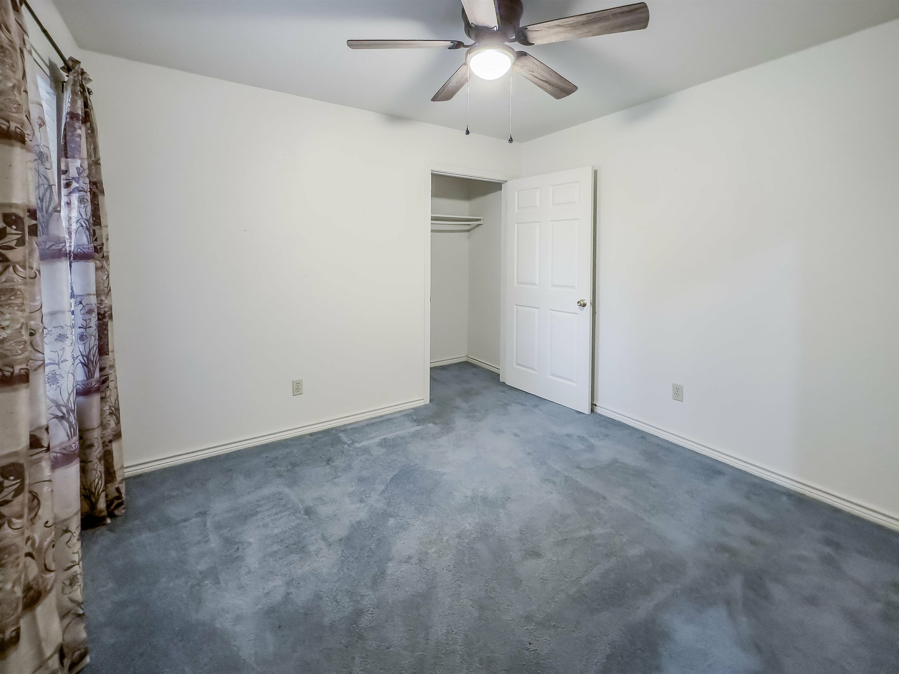 Property Photo: 410 Neicy TX 77701