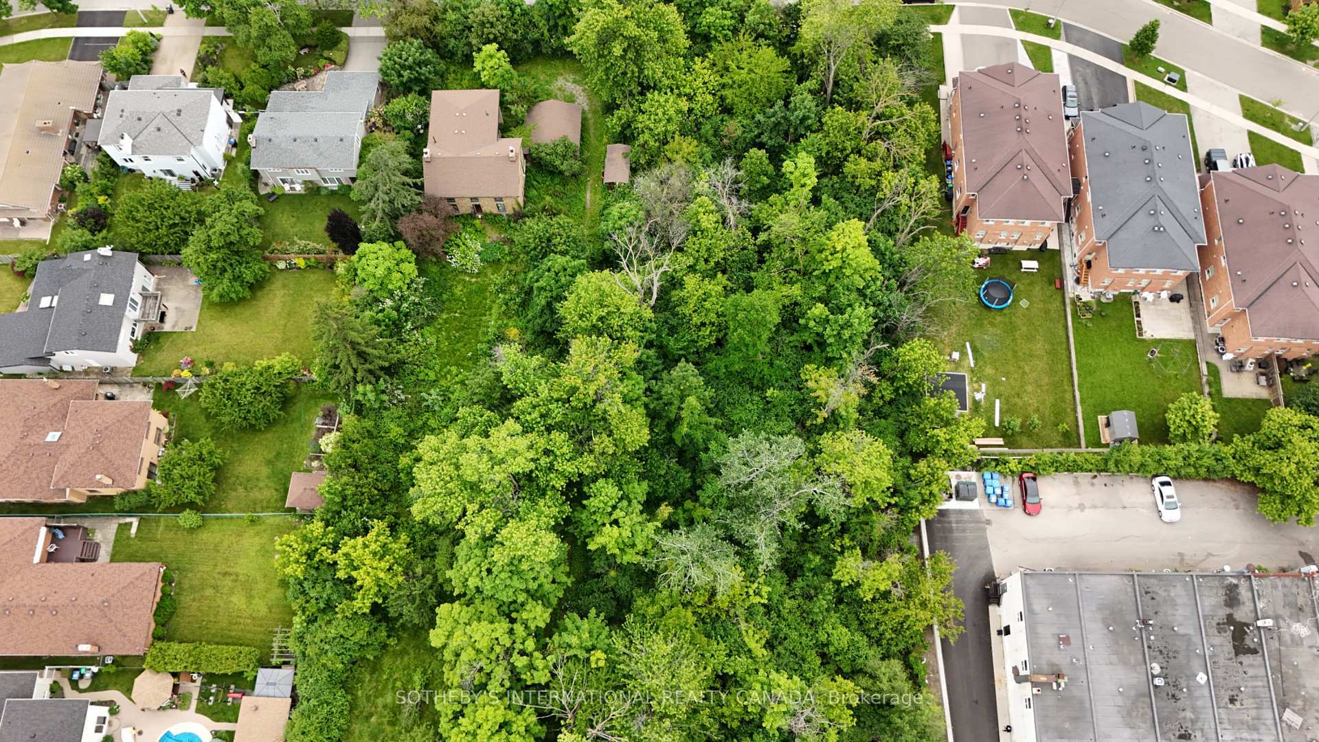 1050 Burnhamthorpe Road E  Mississauga ON L4Y 2X6 photo