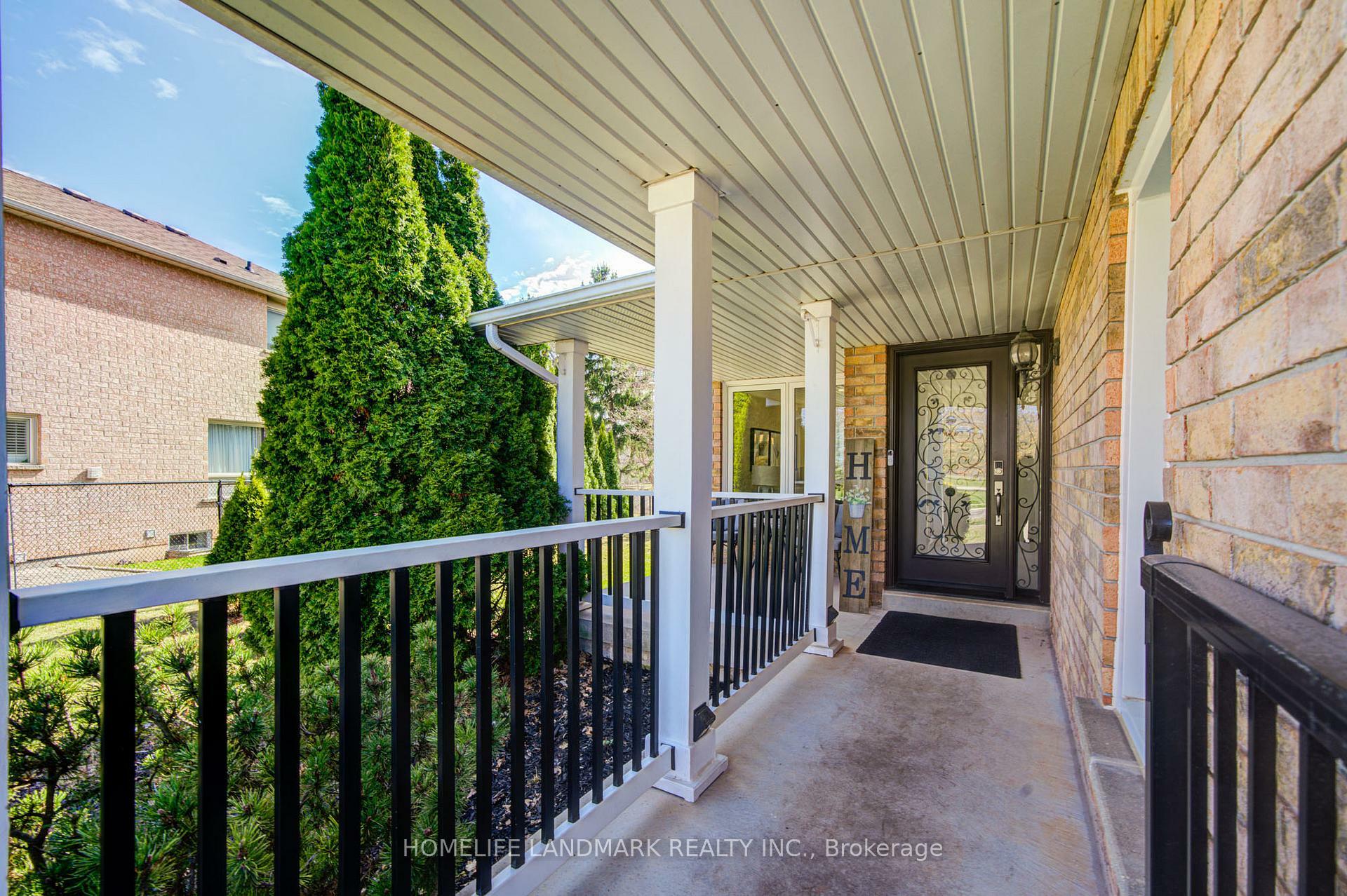 Photo de la propriété: 488 Amanda Crescent ON L7L 6H5