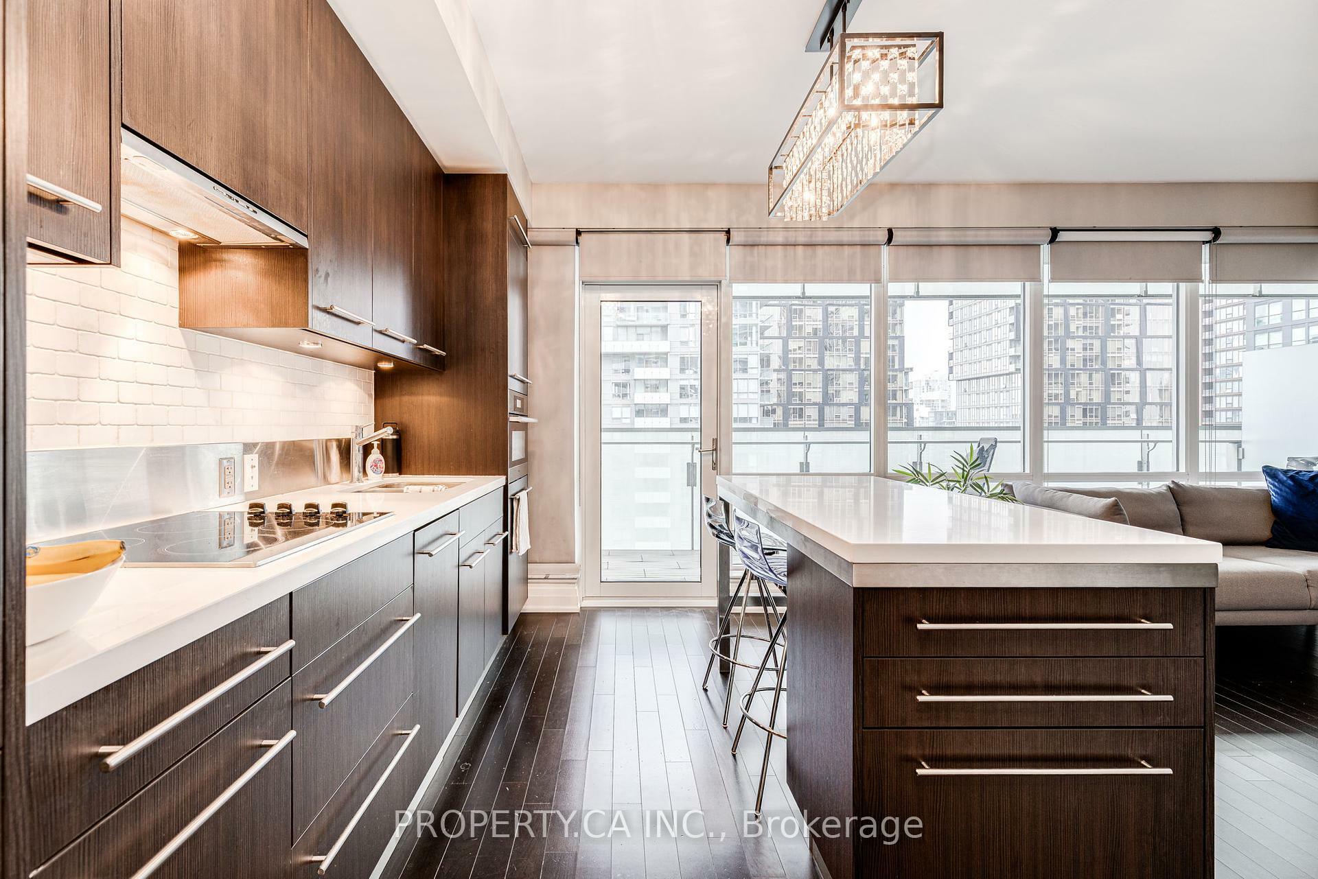 Property Photo:  80 John Street 2702  ON M5V 3X4 