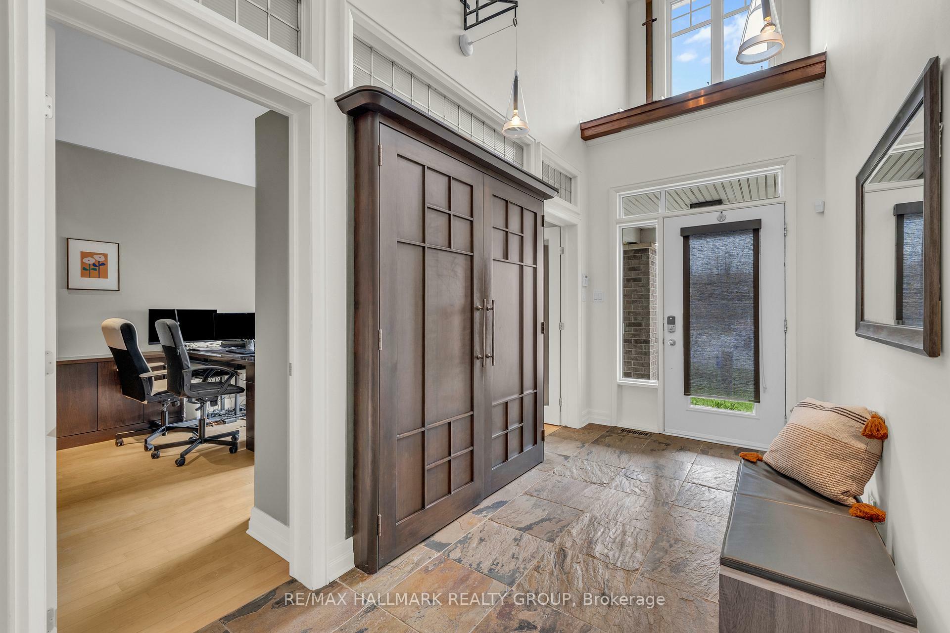 Photo de la propriété: 15 Marwood Court ON K2J 5G1