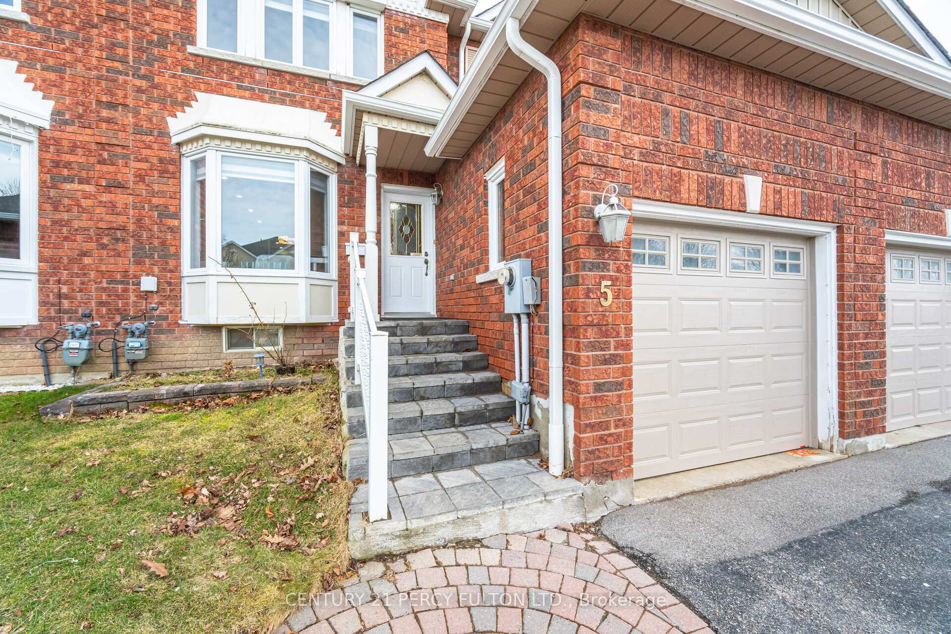 Property Photo: 5 Gill Crescent ON L1T 3Y9