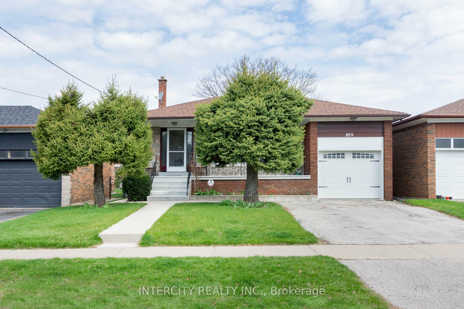 Property Photo: 852 Glencairn Avenue ON M6B 2A5