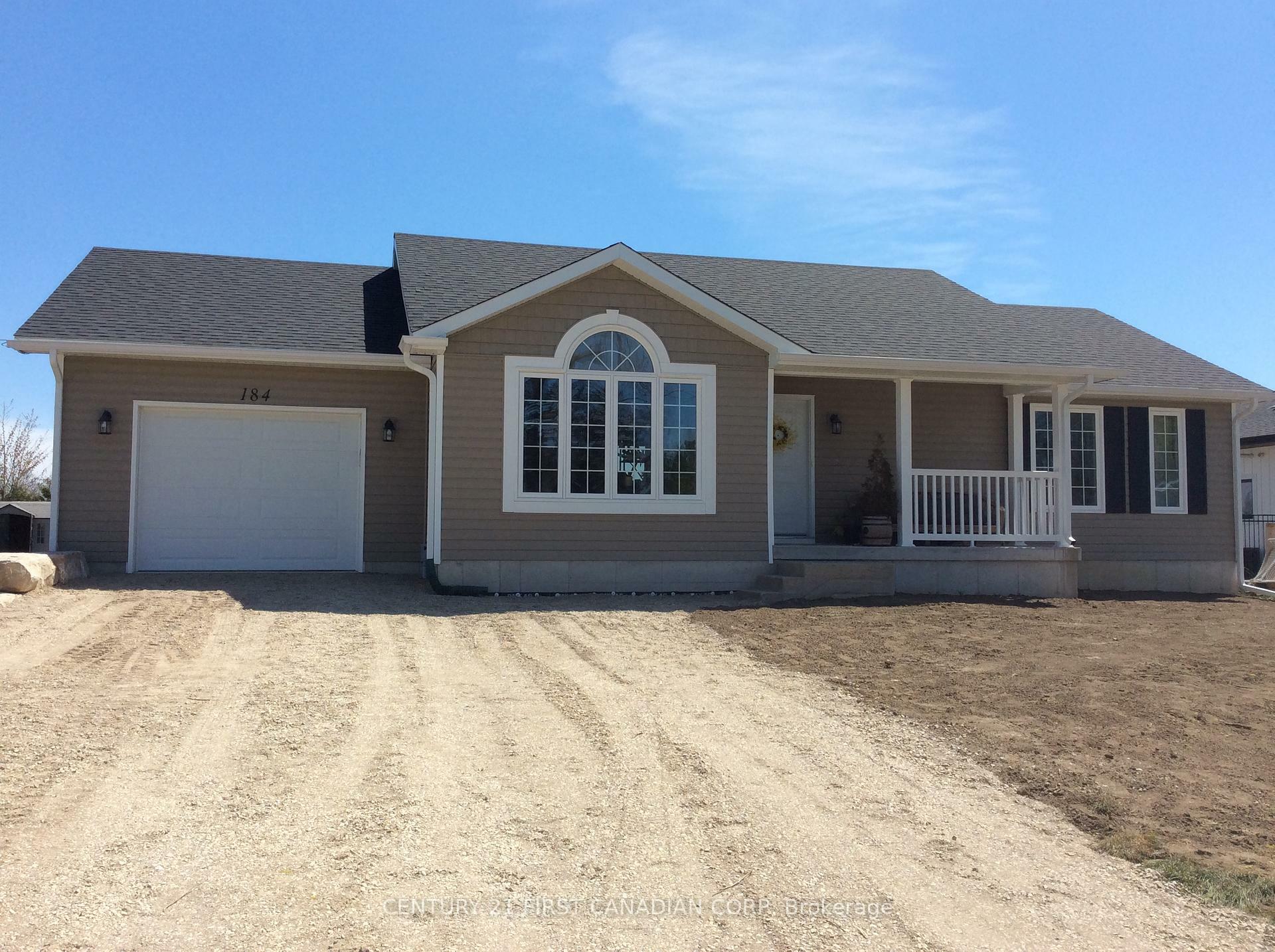184 Elizabeth Street  Lambton Shores ON N0M 2N0 photo