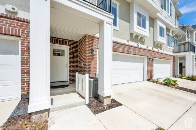 Property Photo: 5422 W Mammoth Peak Pl UT 84096