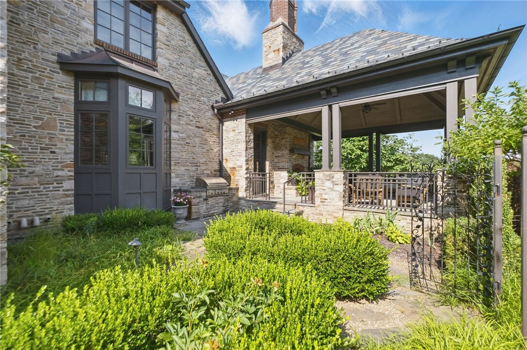Property Photo: 341 Fairview Road PA 15238