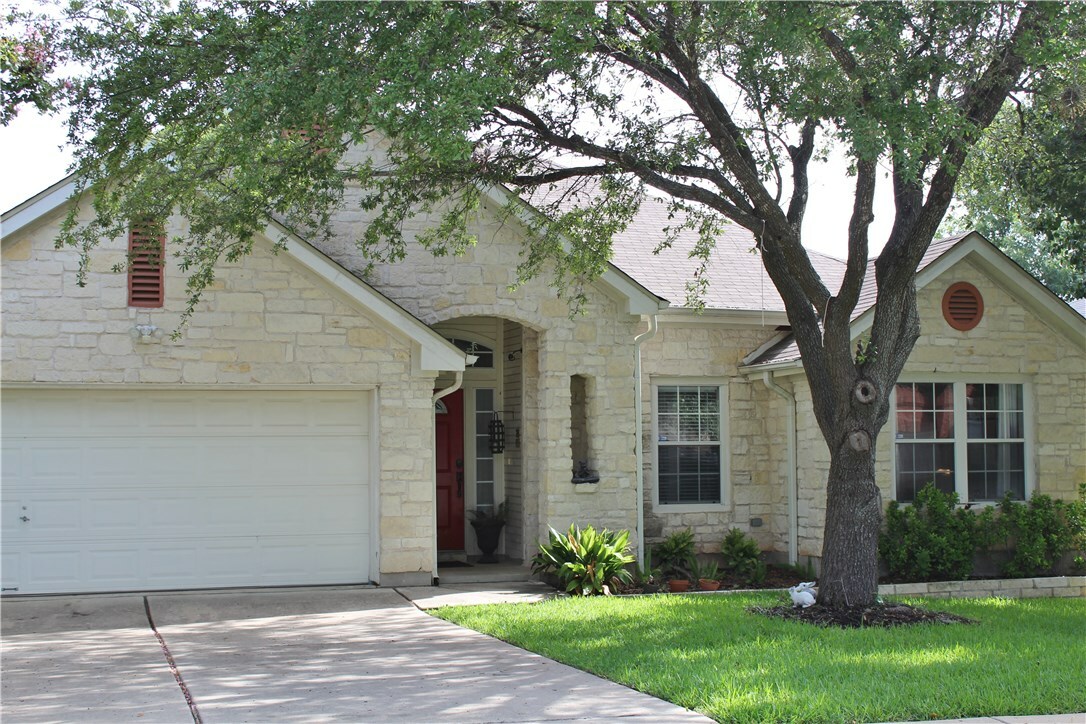 Property Photo: 8116 Manx Drive TX 78681