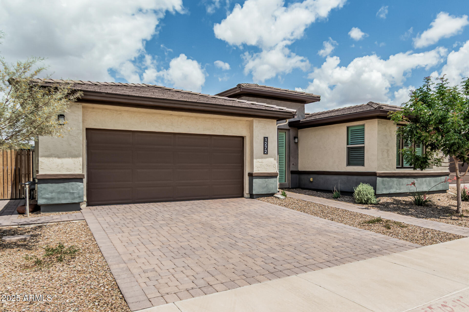 Property Photo: 1272 W Camina Buena Vista AZ 85140