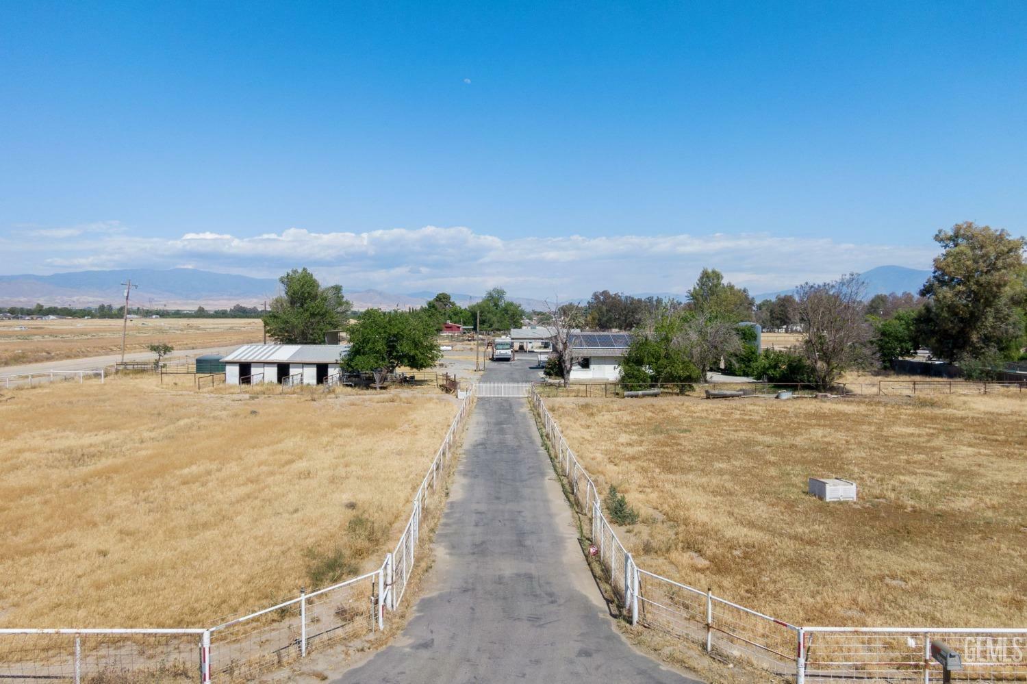 Property Photo: 2541 S Fairfax Road CA 93307