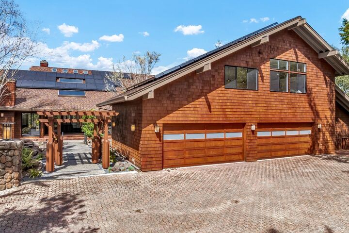 Property Photo: 40 Los Pinos CA 94946