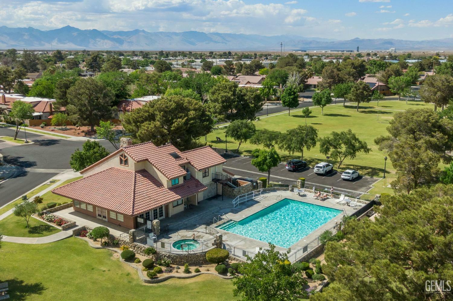 Property Photo: 1224 N Mayflower Circle CA 93555