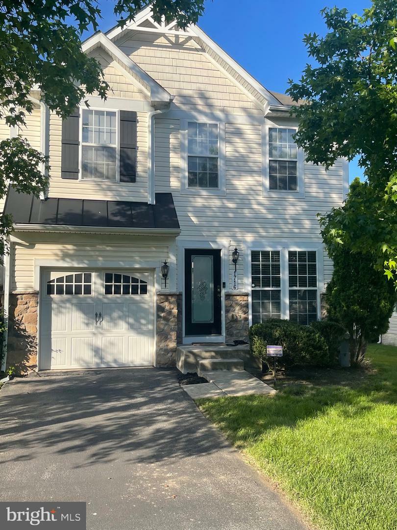 Property Photo: 1716 Sunningdale Lane MD 21076