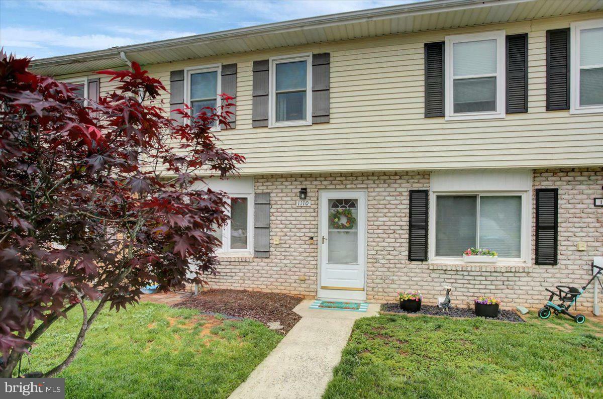Property Photo: 1110 Pheasant Drive N PA 17013