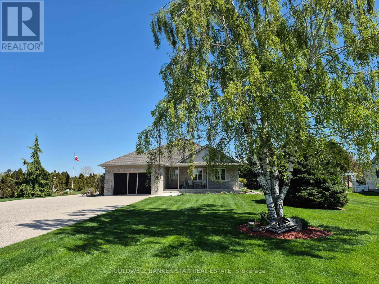 Property Photo: 5176 Imperial Road ON N5H 2R2
