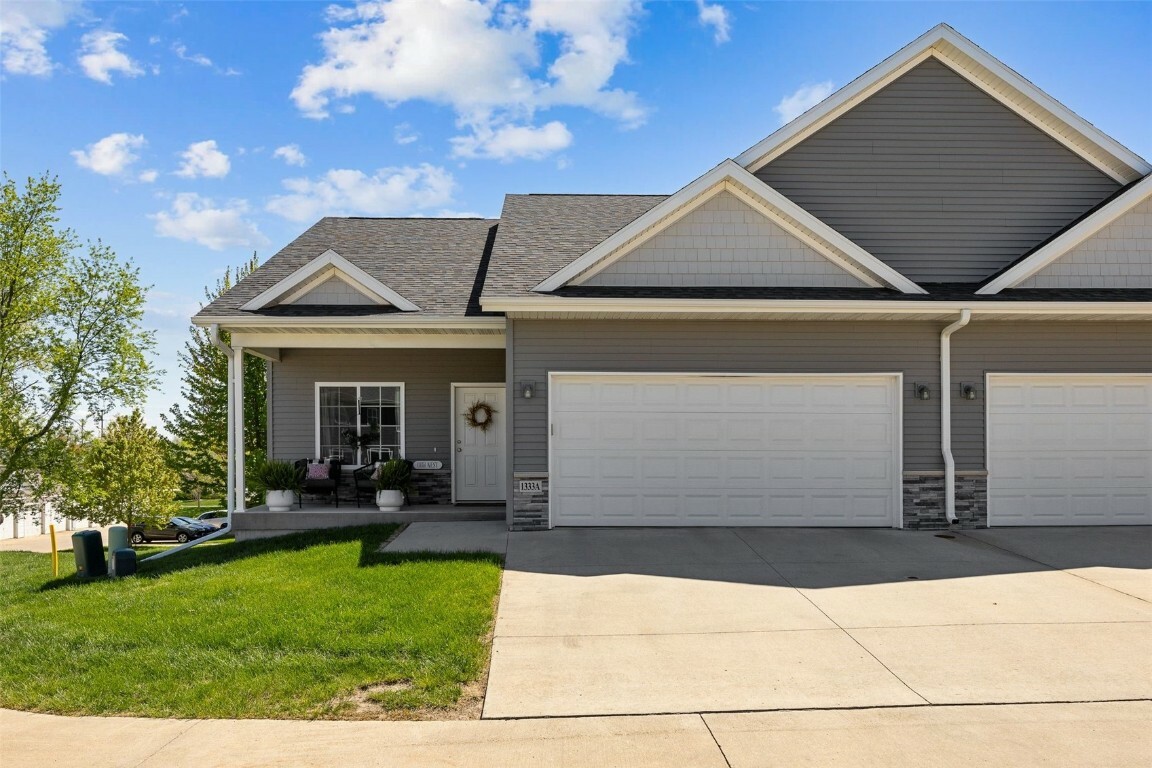 Property Photo: 1333 Truman Court NE A IA 52402