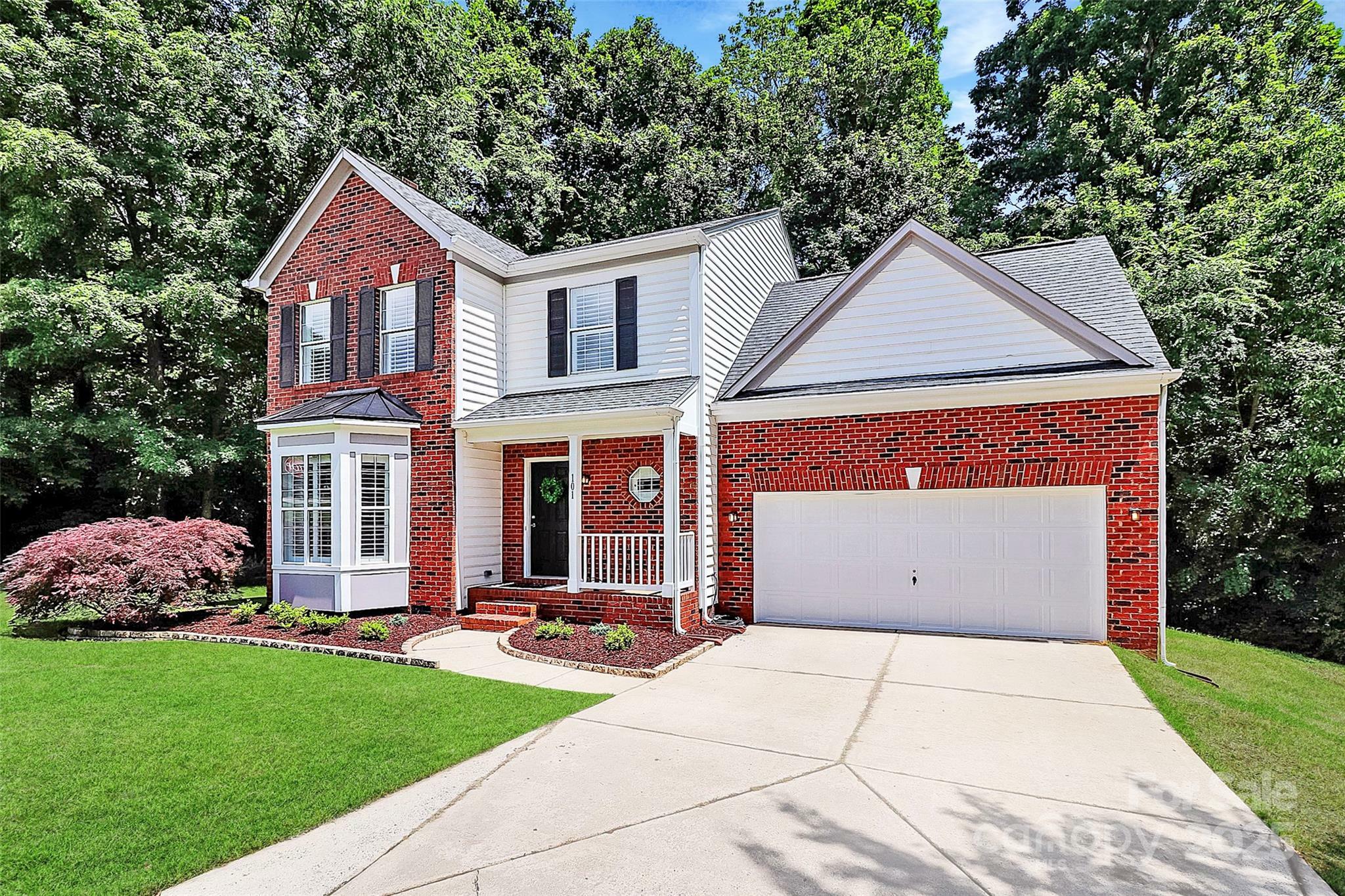 Property Photo: 101 Creekside Drive SC 29715