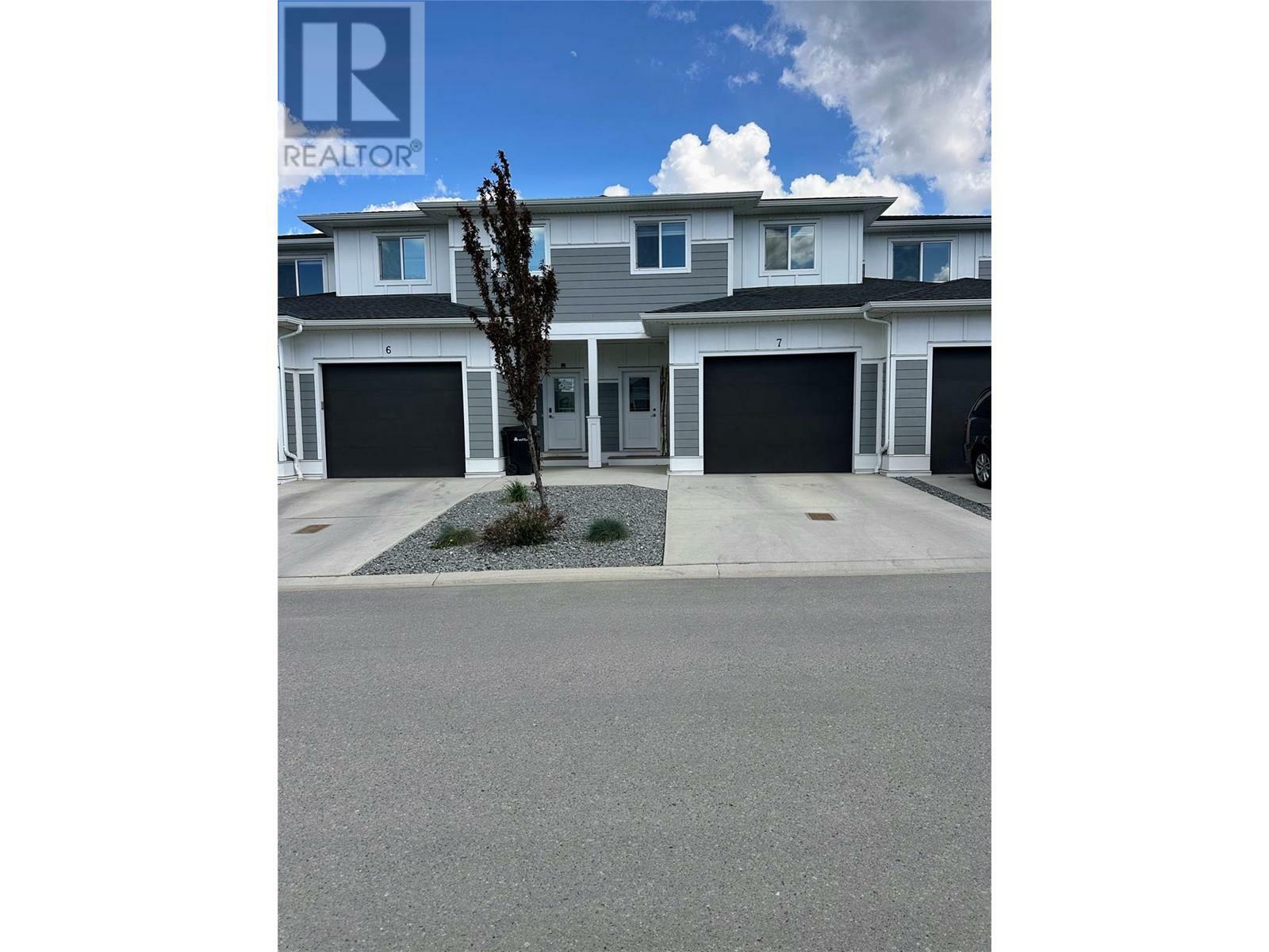 Property Photo: 1999 15 Avenue 7 BC V1T 9R4