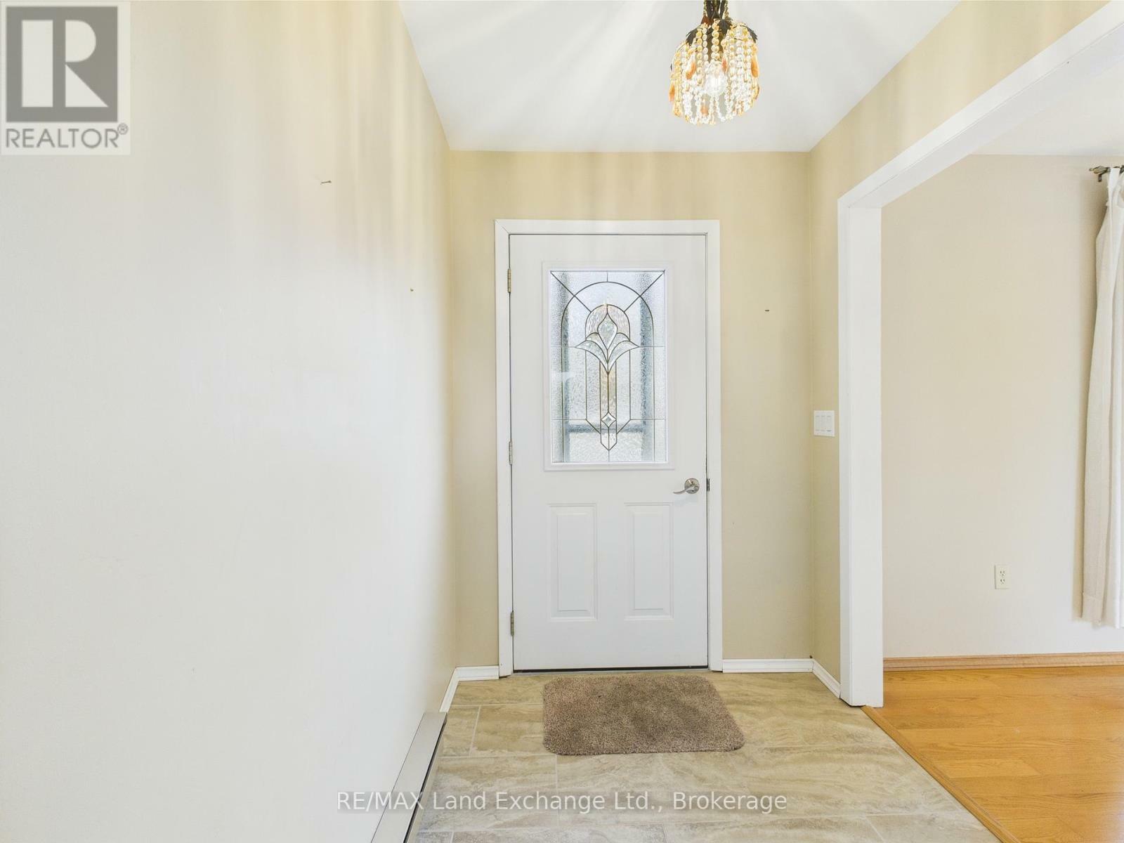 Property Photo: 12 Inverlyn Crescent South ON N2Z 1L3