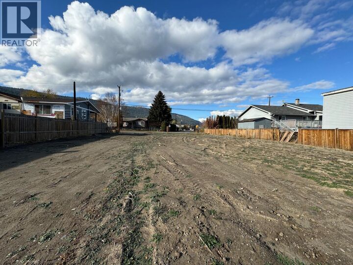Property Photo:  1700 Hill Street  BC V1K 1L2 