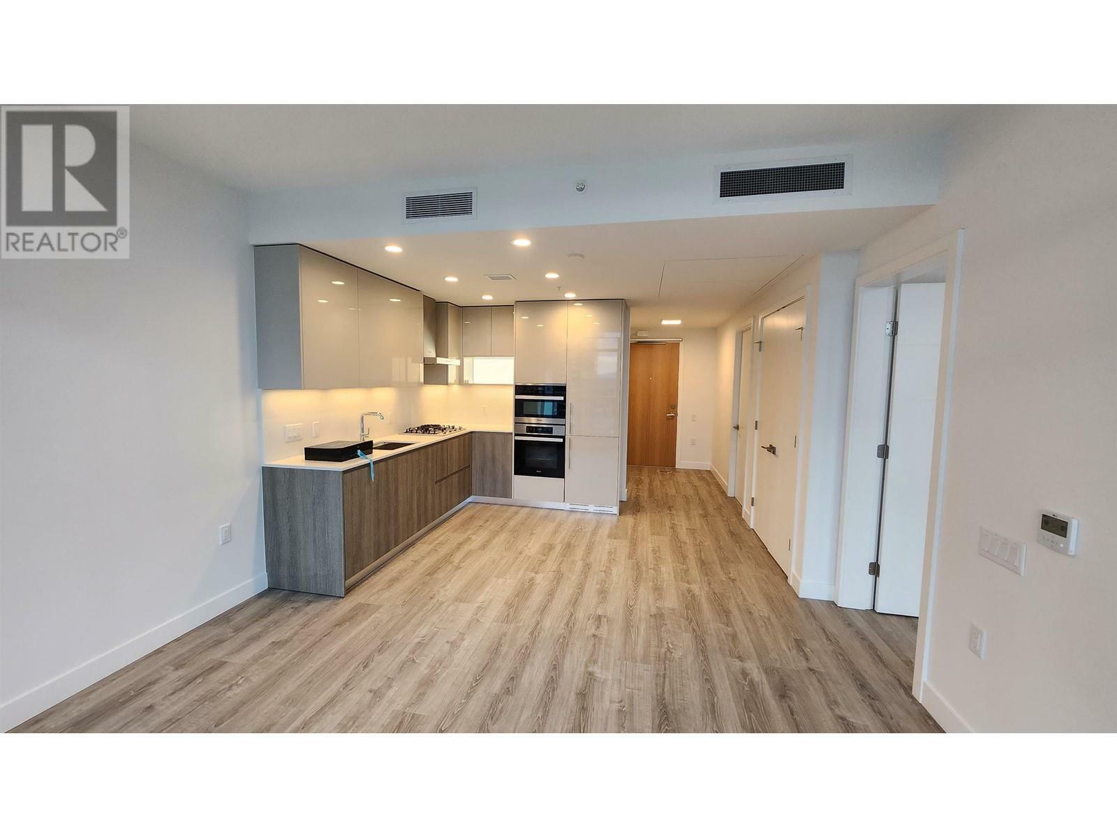 Property Photo: 6511 Sussex Avenue 1903 BC V5H 0K5