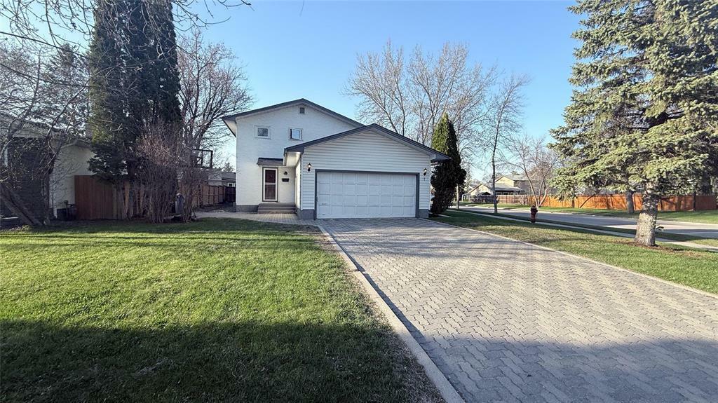 Property Photo: 1 Frost Avenue MB R3K 1H6