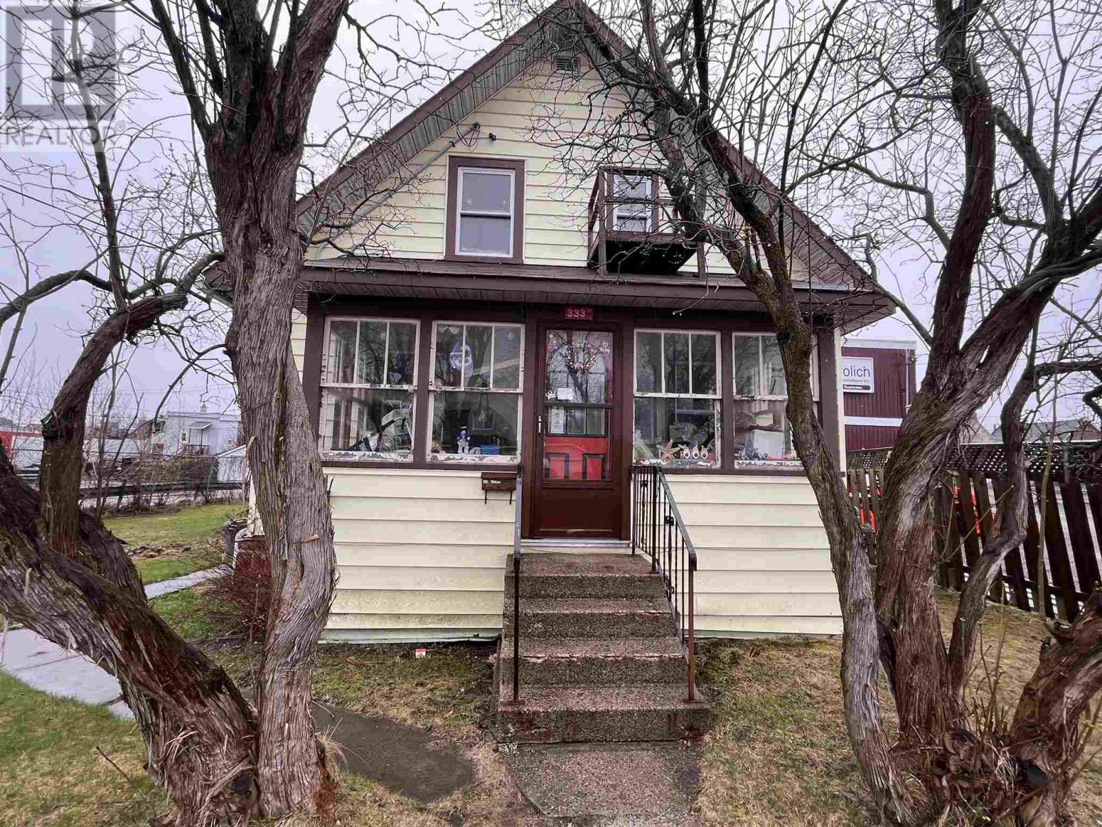Photo de la propriété:  333 Northland Rd  ON P6C 3N2 