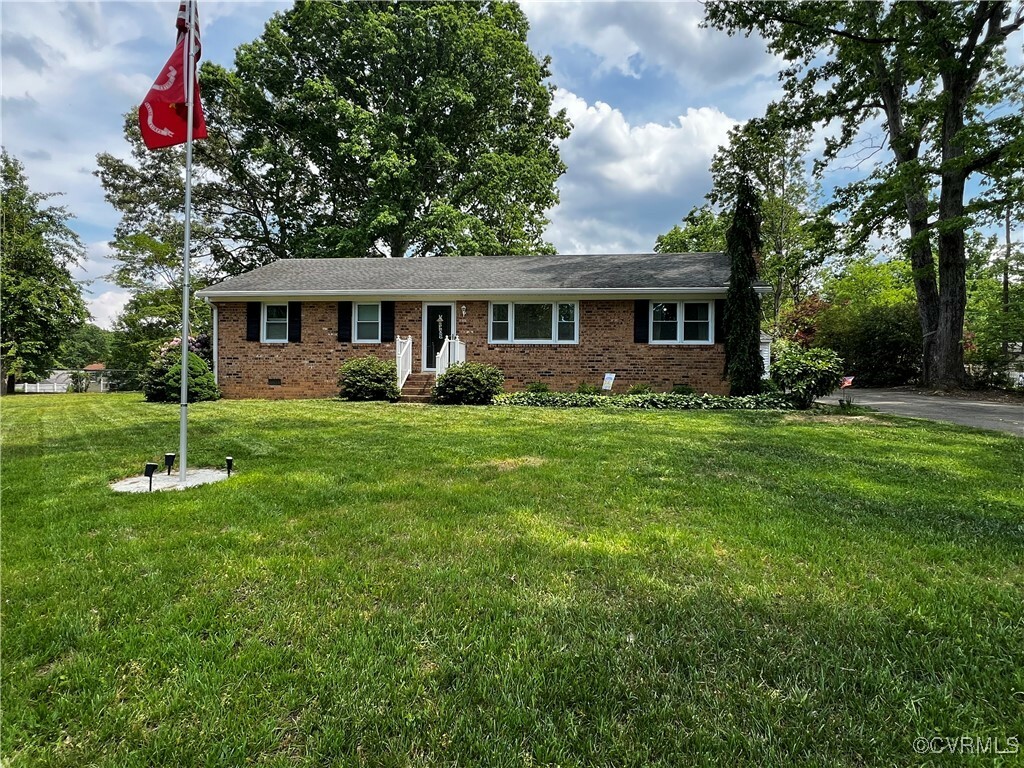 Property Photo: 3311 Kellynn Drive VA 23112