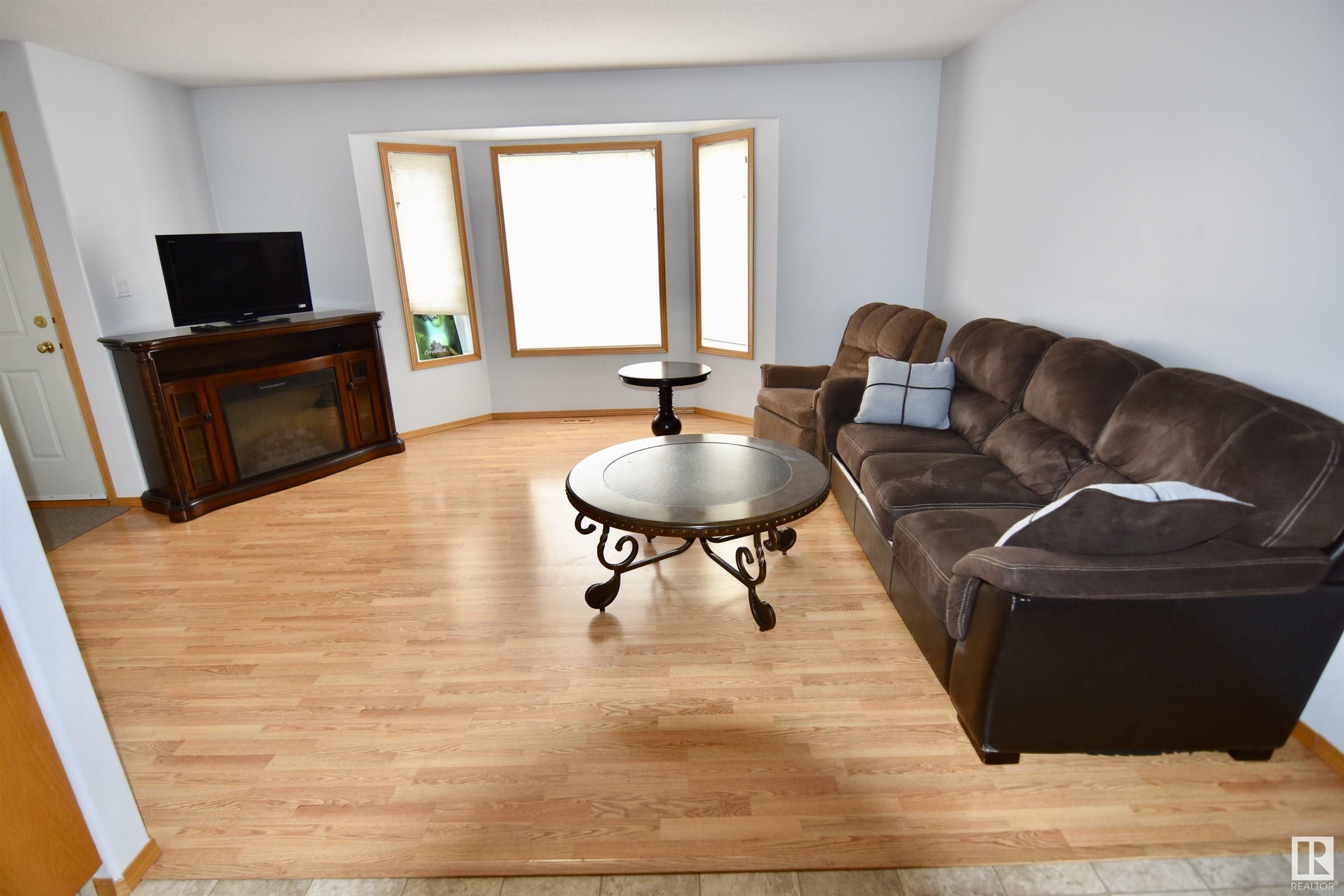 Property Photo: 4820 49 Avenue AB T0A 3A3