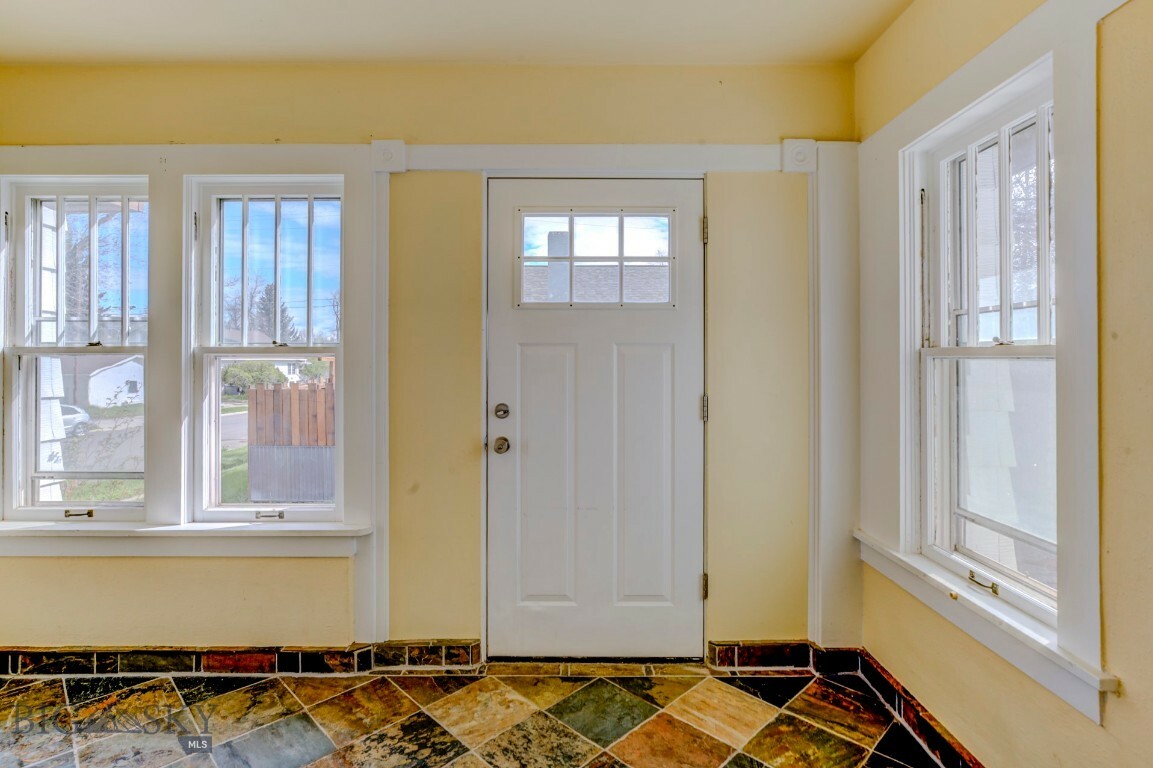 Property Photo: 725 W Callender Street MT 59047