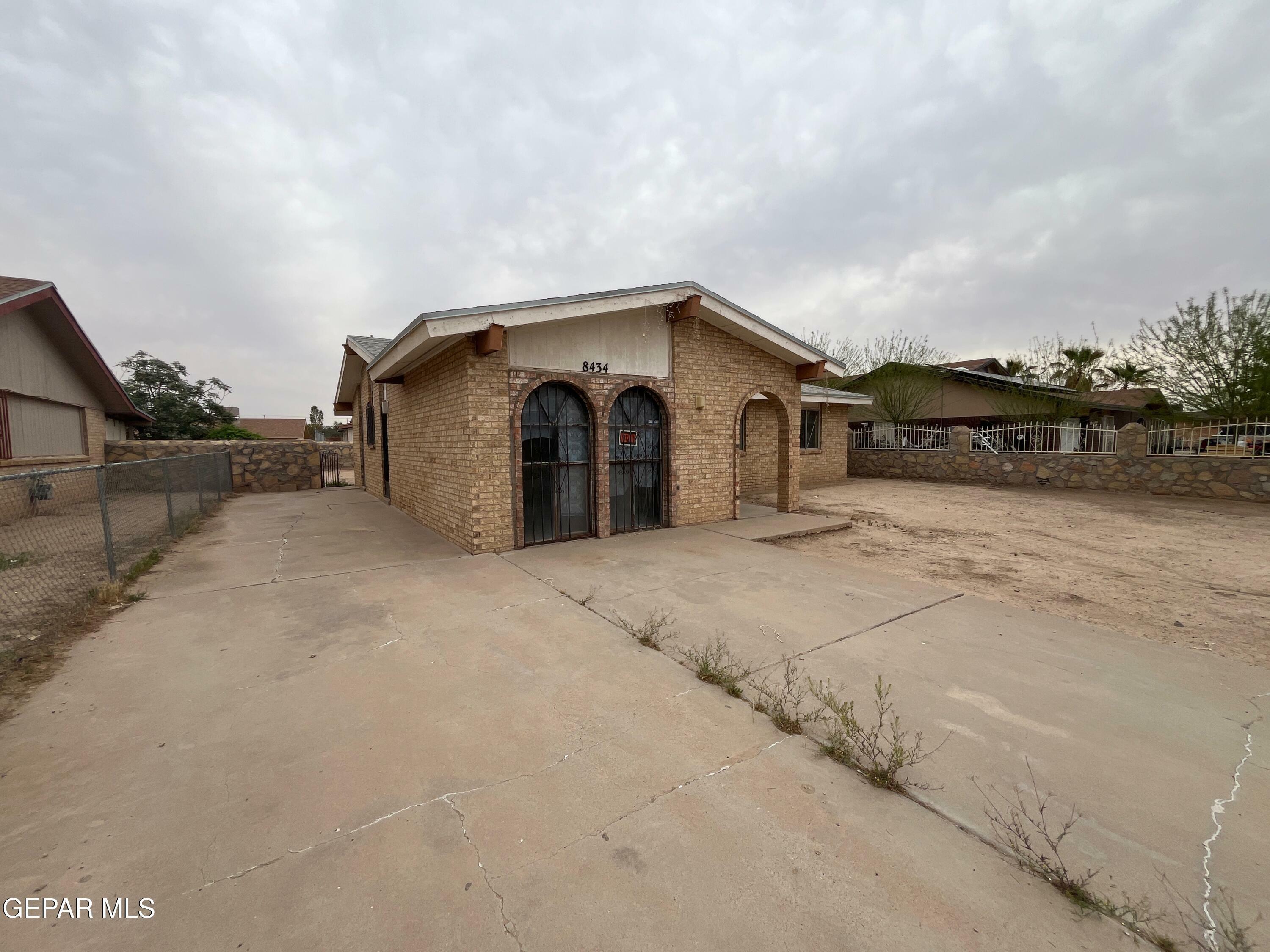 Property Photo: 8434 Villanova Drive TX 79907