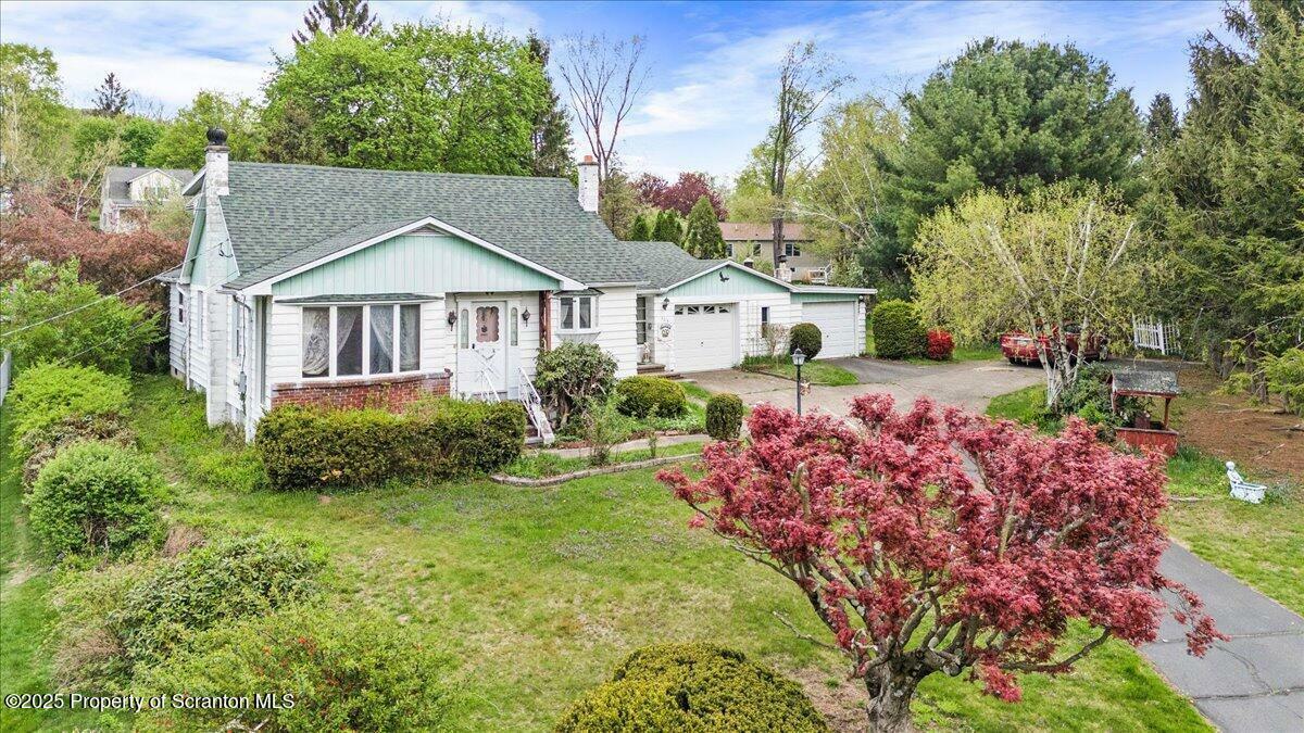 Property Photo: 303 Sunnyside Avenue PA 18411