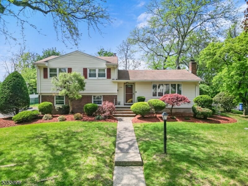 Property Photo: 214 Wilsey Court NJ 07652