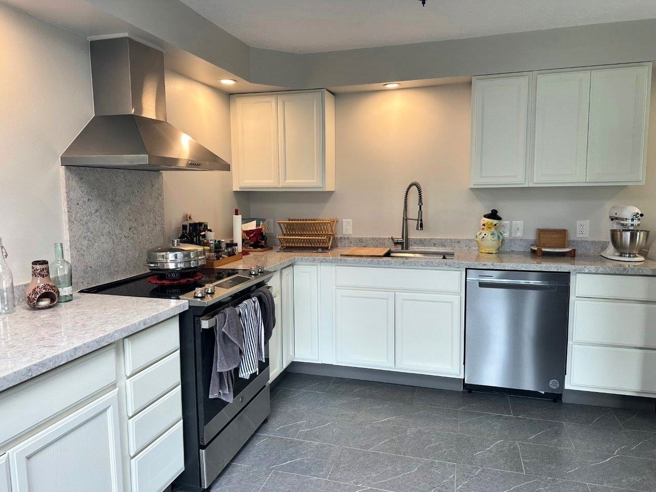 Property Photo: 15-2694 Mano St HI 96778