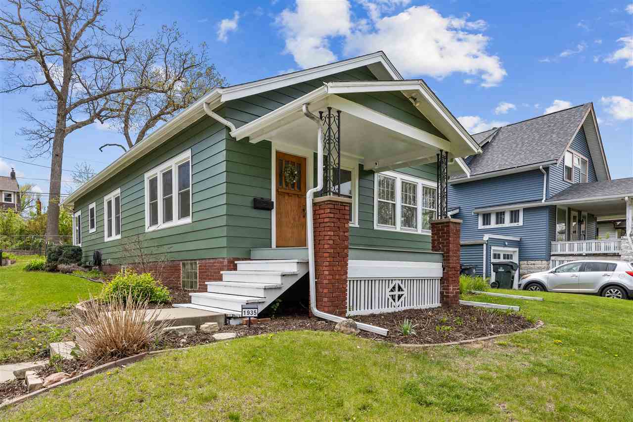 1935 8th Ave SE  Cedar Rapids IA 52403 photo