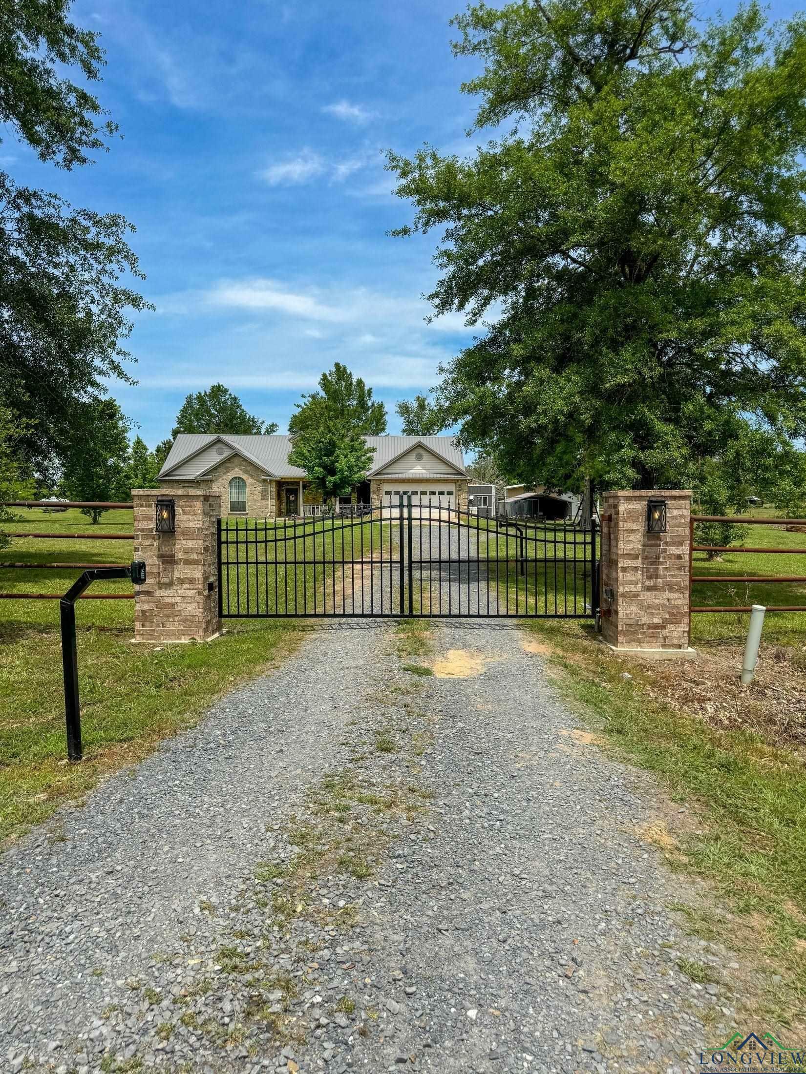 Property Photo:  25 County Road 1905  TX 75563 
