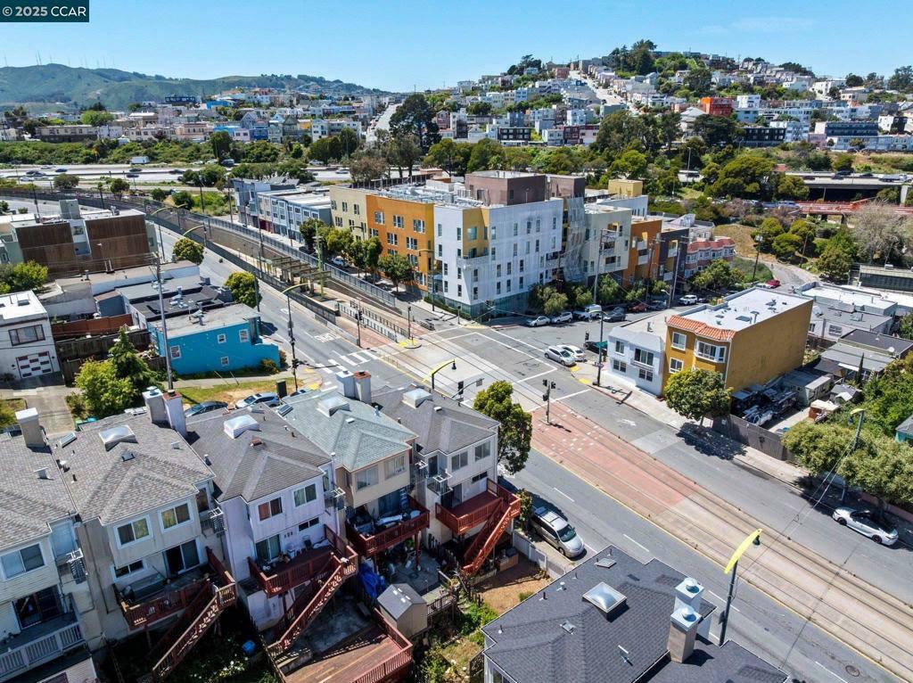 Property Photo: 1048 Le Conte Ave CA 94124-3350