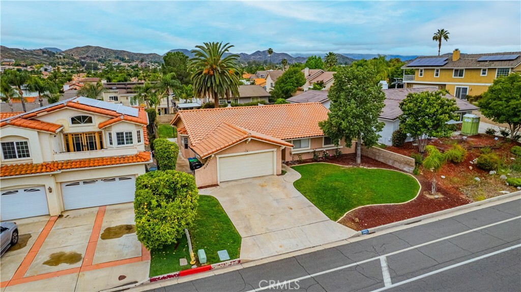 23825 N Canyon Lake Drive  Canyon Lake CA 92587 photo