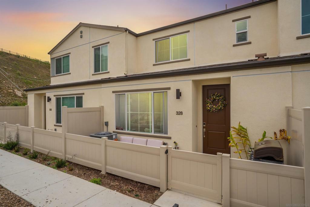 Property Photo: 328 Satsuma Trl CA 92028