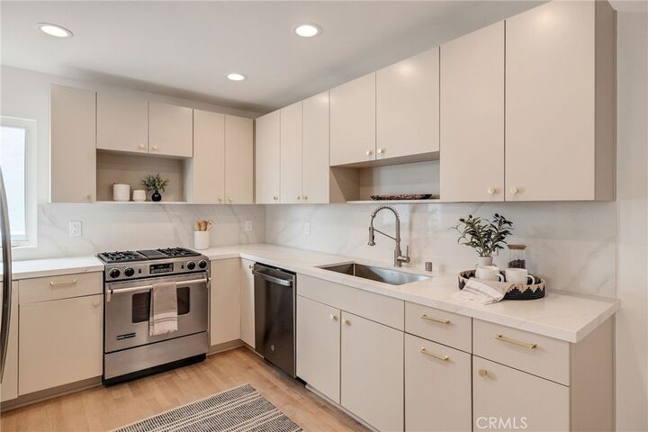 Property Photo: 1429 Manhattan Avenue CA 90254