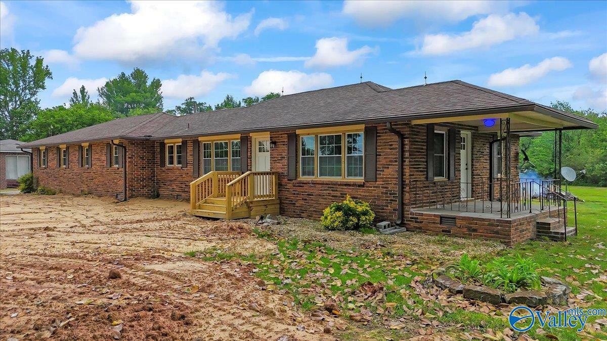 Property Photo: 3074 County Road 165 AL 35650