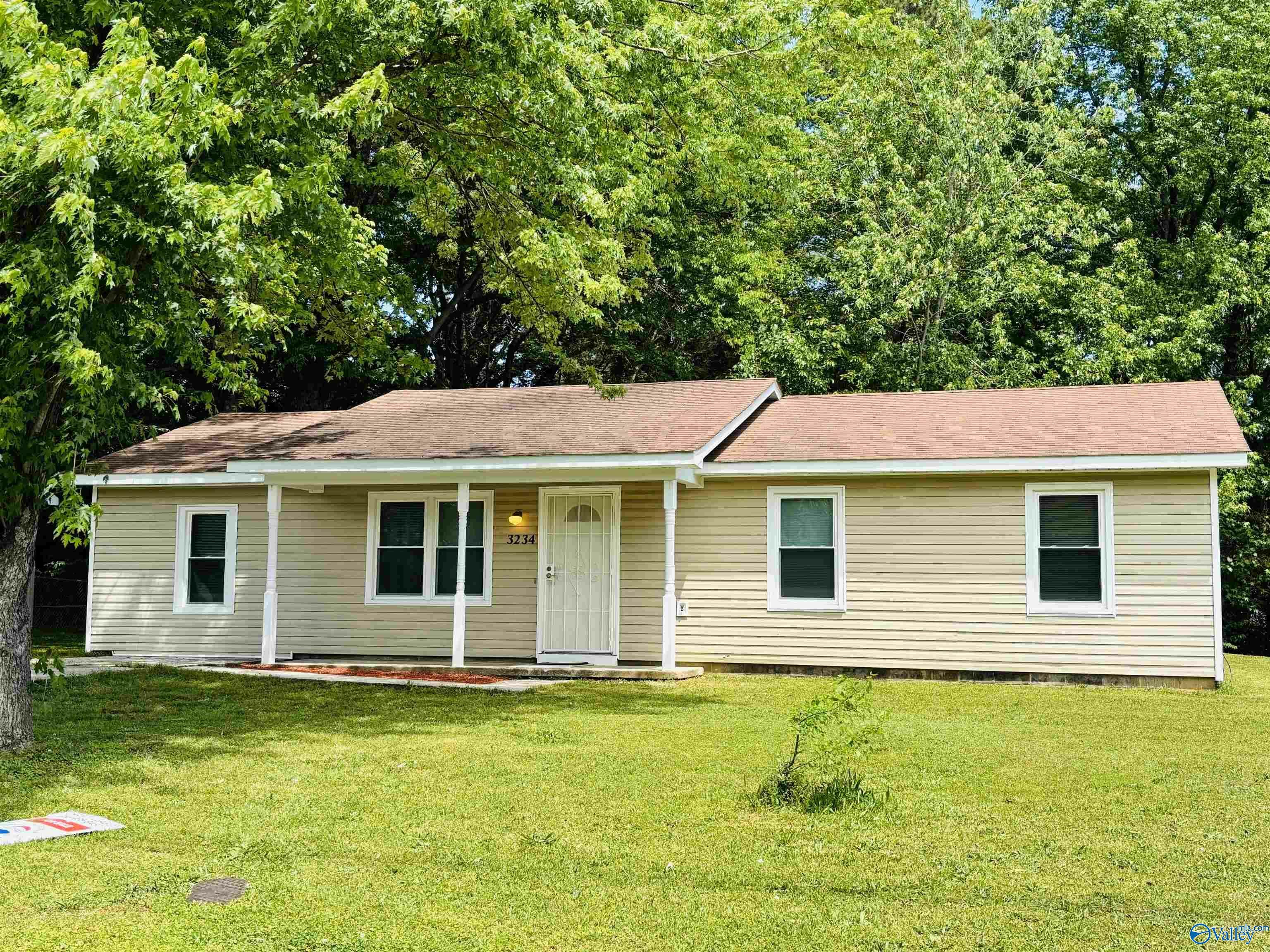 Property Photo: 3234 Uvalde Lane NW AL 35810