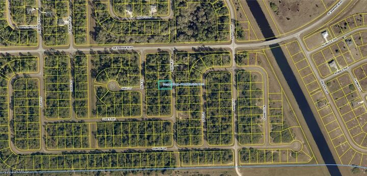Property Photo: 1206 Austin Street FL 33935