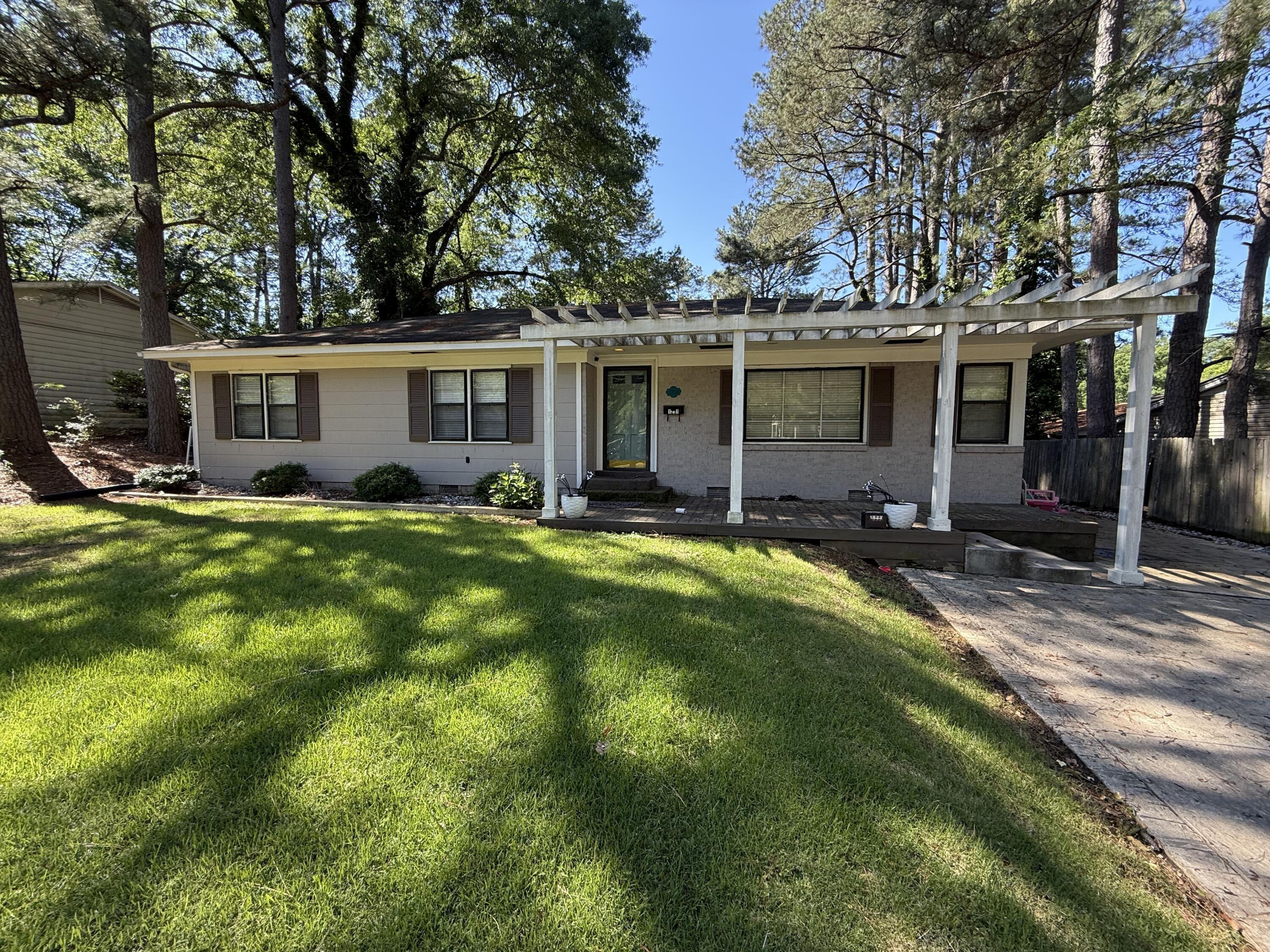 Property Photo:  1211 Maxwell Street  MS 38804 