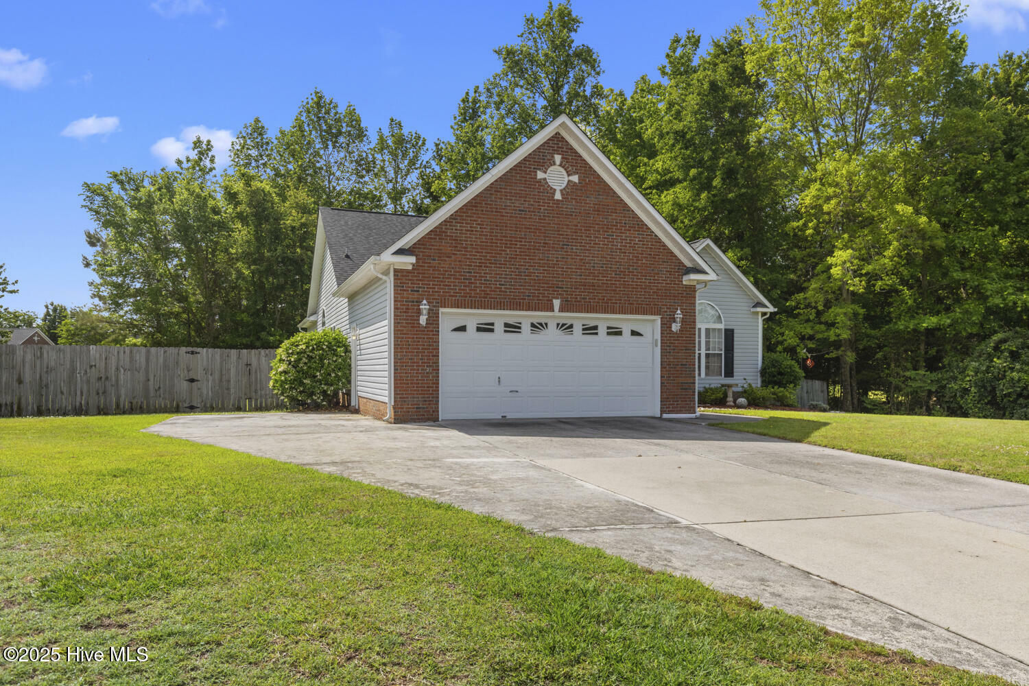 Property Photo: 103 Tyler Court NC 28540