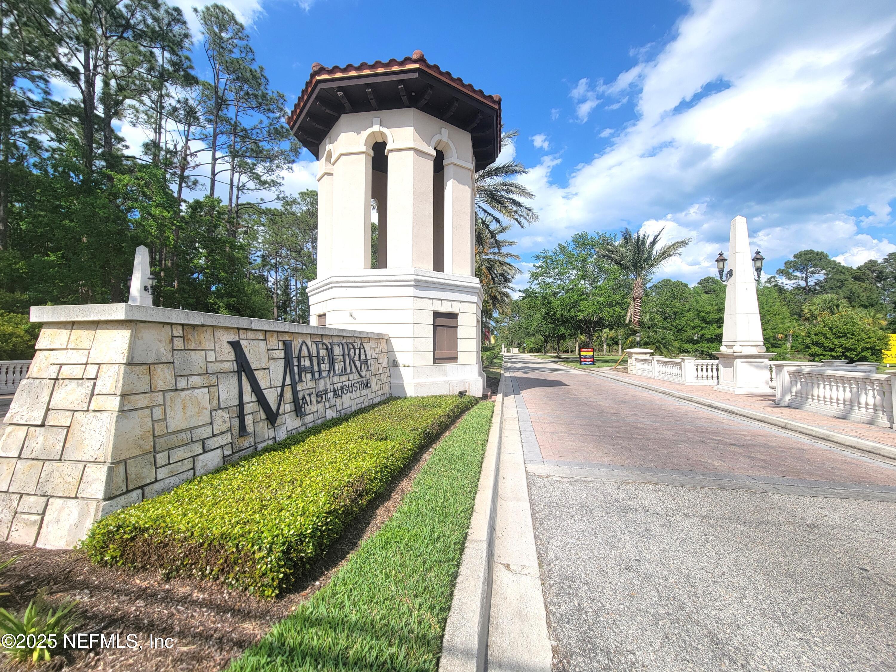 Property Photo: 181 Lamego Lane FL 32095