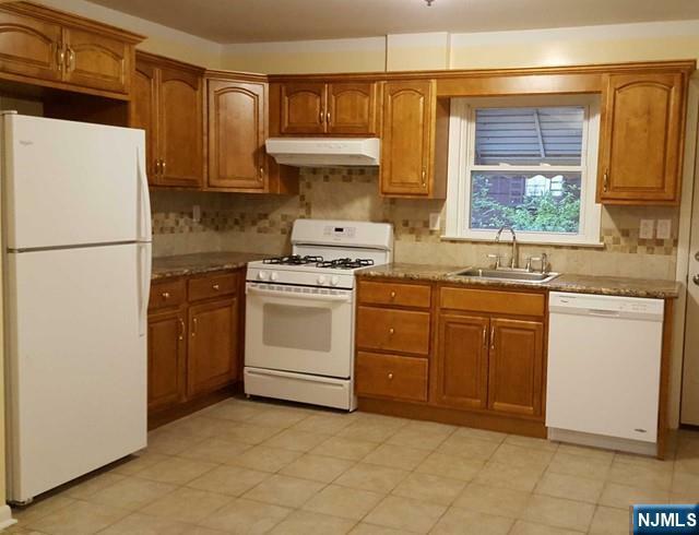 Property Photo:  650 Milton Avenue 1A  NJ 07071 